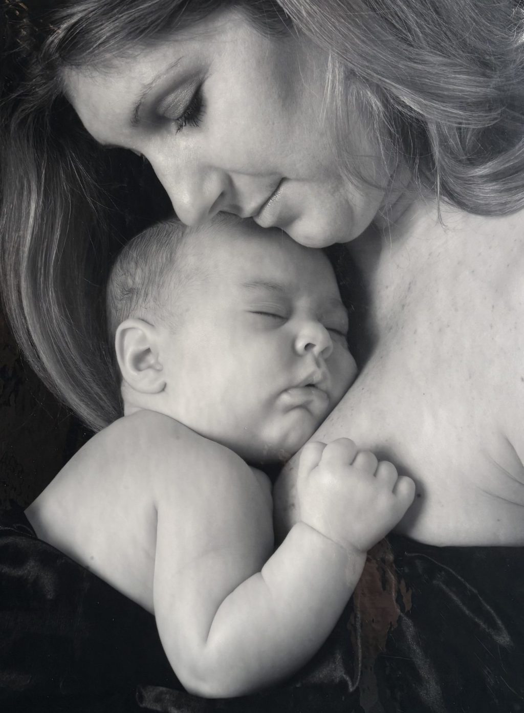 TW: Postpartum Depression and Mental Health The Taboo Truth: When the "Love at First Sight" Never Happens